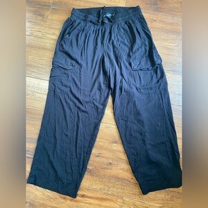 Torrid black cargo utility pants elastic waist size 00 (10) pockets stretch
